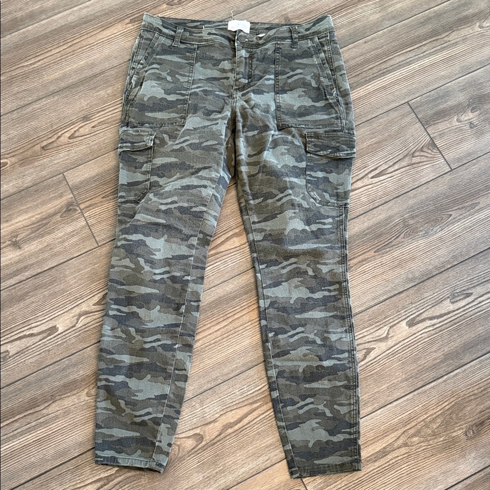 Caslon Green Camouflage Pants